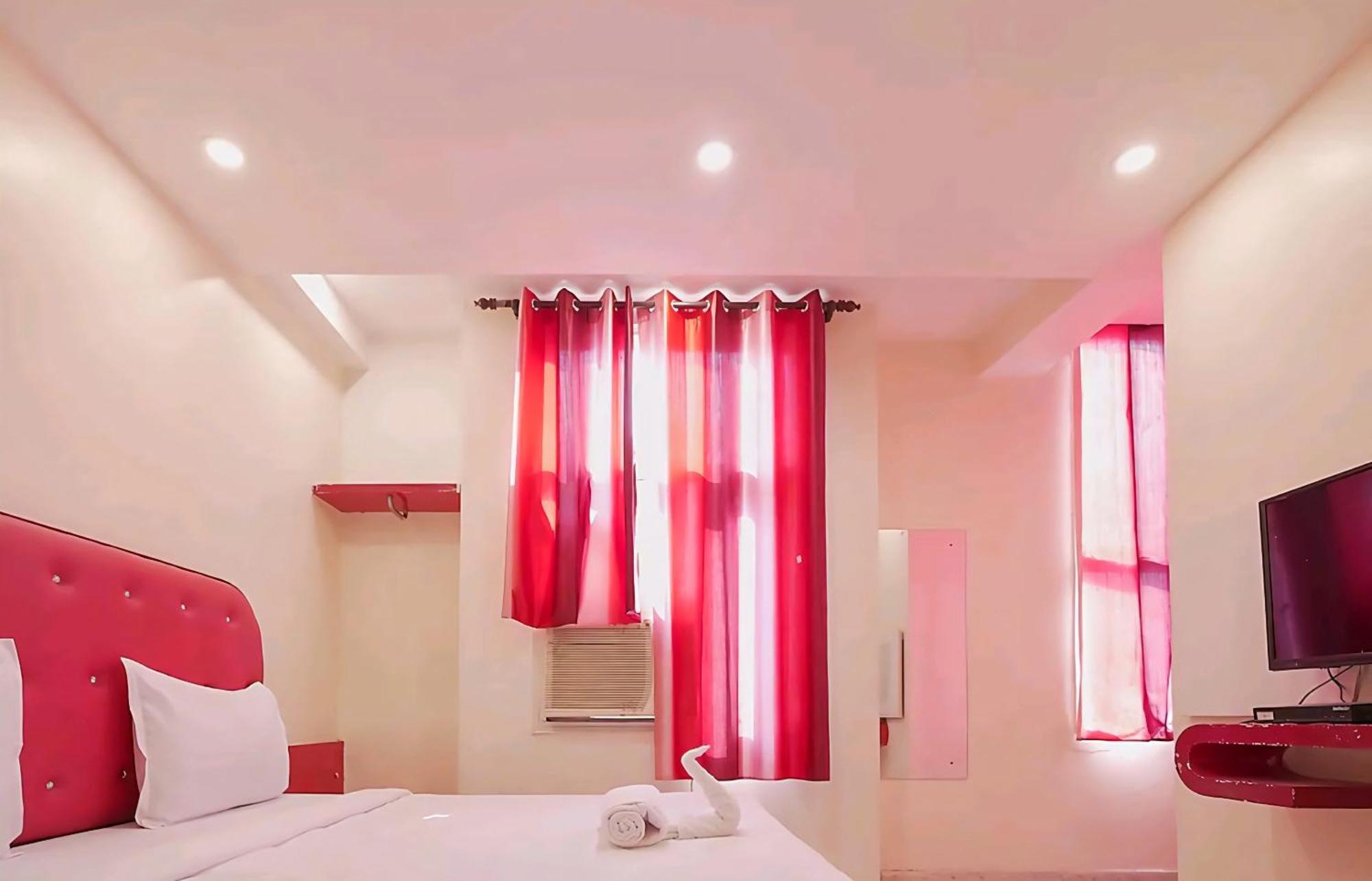 Leo Continental 2* New Delhi